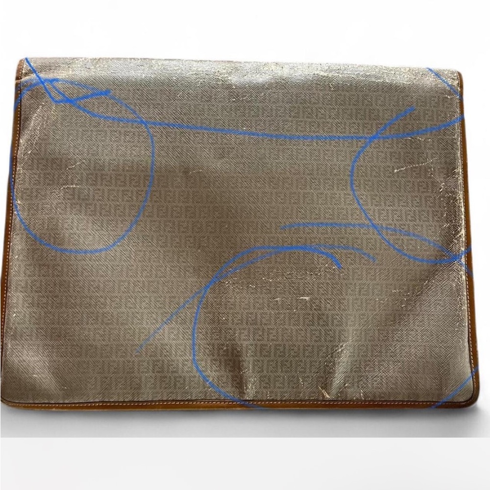 Vinatage authentic Fendi Beige and tan Zucchino large clutch in fair condition - Picture 4 of 9